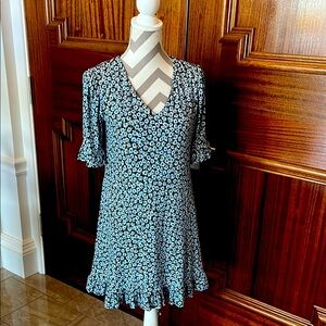 CeCe women’s dress, medium. Cute. Ruffle hem, with ballet sleeve.